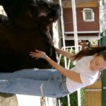 Ava Michelle Instagram - cow hugs 🥹🐮🫶🏼