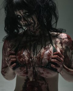 Avery Quinn Pongracz Instagram - bloody hell
