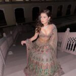 Avneet Kaur Instagram - In my param sundari moment 🧚‍♀️💗🤭 Styling @kmundhe4442 Wearing @mohrayacouture Jewellery @laadoatelier Makeup Me