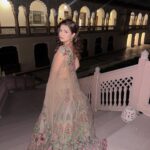 Avneet Kaur Instagram - In my param sundari moment 🧚‍♀️💗🤭 Styling @kmundhe4442 Wearing @mohrayacouture Jewellery @laadoatelier Makeup Me