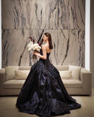 Aya Asahina Instagram - .
.
🤍衣装🤍
.
１着目
@pronovias 
@pronovias_japan 
.
2着目
dress @number5_n5 
jewelry @chaumetofficial 
.
3着目
dress @maisondeblanche 
jewelry @tasaki_intl 
.
4着目
@pronovias 
@pronovias_japan 
.
.