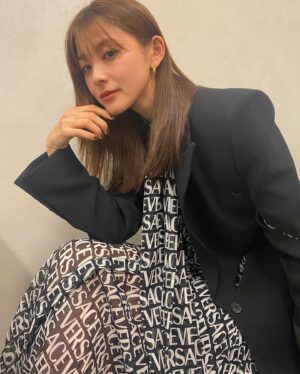 Aya Asahina Instagram - .
.
そして本日の衣装は、
@versace 
今期のversaceがツボすぎる💓
.
可愛かったー♥️♥️
.
.