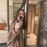 Aya Omasa Instagram - ローマ、ベネチアに Preciousの撮影で行ってきました！ 1週間天気にも恵まれ、素晴らしい撮影が出来ました🌅🧡 ローマでは念願の @bulgari 本店にも！ そして、去年できたばかりの #BulgariHotelRoma にも宿泊することができ、どこを切り取っても美しい店内、お部屋で写真を撮りすぎてしまいました🤭 少しイタリア撮影のお写真続きますがお付き合いくださいませ！