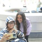 Aya Samaha Instagram - آيه سماحه عزمت الجمياه و الجدعه آيه تزور الاطفال فى مستشفى ٥٧٣٥٧.. لعبنا و اتصورنا و وزعنا لعب و هدايا.. اتفرجوا على الصور و شجعوا غيركم يزورنا.. شكرآ من هنا لبكره يا آيه على اليوم الحلو ده❤️