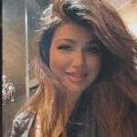 Ayesha Takia Instagram - Love and peace. ❤️✌️