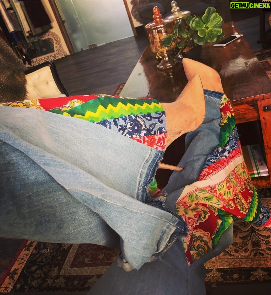 Ayesha Takia Instagram - These jeanssssss #bohemianVibes @twisteddevotion 😍