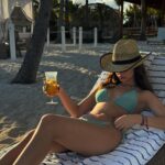 Azul Guaita Instagram – Beachin’ in my fav place