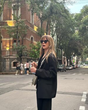 Azul Guaita Instagram - En la tercera foto de puede ver como casi me atropella una moto.. 
la ultima foto es sorpresa