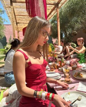 Azul Guaita Instagram - Ahora si, 
El dump de coachella
Ame ir con gente hermosa y además con ropa muy top de @hm styled by @dantealbertti.