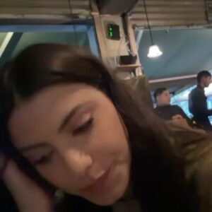 Bárbara López Instagram - Así empieza y así termina… 

La comida más digna que he tenido.