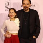 Bárbara Mori Instagram - Que lindo regresar a Morelia al @ficm ver amigos queridos, películas increíbles y un festival que está festejando en grande su 21 aniversario. Recuerdo haber venido en las primeras ediciones con la película “La mujer de mi hermano” de @mr._de_montreuil Y es hermoso ver el crecimiento y el maravilloso esfuerzo que hacen todos los años para promover nuestro cine a través de este gran festival! ❤️ @alexiaulibarridesign @hualingerie