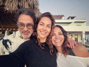 Bárbara Mori Instagram - Que belleza compartir esta vida con seres tan bonitos! Gracias por tanto!❤️
