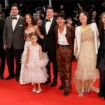 Bárbara Mori Instagram - “Perdidos en la noche.” Ha sido un viaje extraordinario desde la primer llamada que recibí de Amat. Anoche presentamos la película en @festivaldecannes y la respuesta del público que nos acompañó, fue muy conmovedora, la recibieron con una ovación que duró varios minutos. Jamás había vivido algo así. Gracias #AmatEscalante @delapezafernanda @nicocelismx por esta oportunidad. ❤️ @tatianamabo hiciste falta. @alexsugich 👊🏼