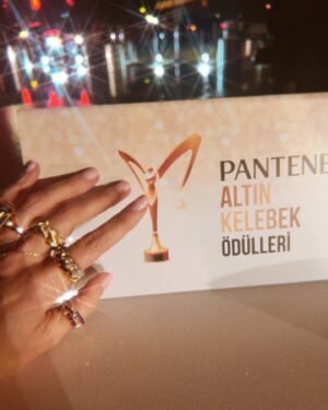Büşra Pekin Instagram - Altın Kelebek dump