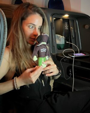 Büşra Pekin Instagram - Duyanlar duymayanlara iletirse.. Vatana geldim 🙏🫶 
/ I am back to Istanbul! 🥹