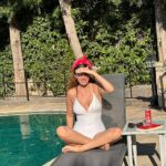 Başak Parlak Instagram - 2023’e veda albümü.. Ne zormuş koca bir sene içinden 10 tane fotoğraf seçebilmek.. Bir de hiç fena geçmemiş 2023, neşem yerinde, sevdiklerim yanımdaymış. Şükür.. 2024 hepimiz için hayal ettiğimizden daha güzel geçsin. İyi seneler 🎄🎉🥂