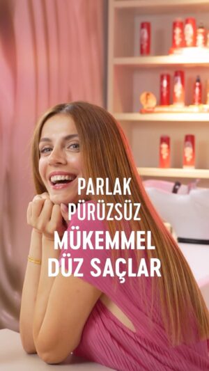 Başak Parlak Instagram - Bu senenin en efsane saç bakım ritüelini denemeyen kaldı mı? 
Anlatıyorum👇🏻
Elidor Brezilya Keratin Terapisi Serisi içerdiği Marula Yağı, E Vitamini, Hidrolize Keratin ile saçın keratin tabakasını besleyip güçlendirirken elektriklenmesini önlemeye yardımcı oluyor. Serideki keratin bakım sütü ile günlük nemlendirici ve besleyici bakımımı yapıyorum, saçlarımı anında yumuşacık ve pürüzsüz yapıyor, üstelik inanılmaz güzel bir kokusu var 😍! Bakım Kürü ise ısı ile aktifleşerek elektriklenmeyi önlüyor ve 7gün* boyunca mükemmel pürüzsüzlük sağlıyor ✨ Üstelik ısının verdiği hasara karşı da koruma sağlıyor🥳 Siz de hemen deneyebilirsiniz (: @elidorturkey #MükemmelDüzSaçlar #işbirliği