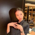 Bang Min-ah Instagram - 내일 화사한그녀 개봉합니다🌹 @umaizing 언니랑 OST를 함께 하다니 믿을수없다🪐