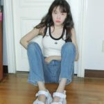 Bang Min-ah Instagram - ⠀ #광고 #onitsukatiger #덴티그레스트렙 🌴 오니츠카 여름을 잘부탁해 🩴