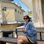Bang Min-ah Instagram - ⠀ 미녀가 아리마 온천 앞을 지나가면 온천수가 뿜어져 나온다던데? 🌊🌊🌊🌊🌊🌊🌊🌊? ⠀ 거리마다 있는 얼굴은 누구지...?