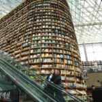 Bea Alonzo Instagram - Hello from Korea!! I got curious about this library in the middle of Seoul and decided to check it out. It’s so beautiful and filled with people pretending to read for the gram, myself included 🤣 @discover_grp