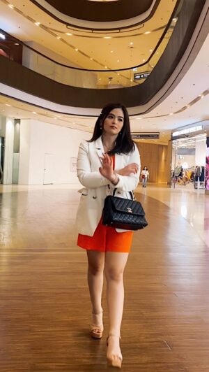 Bea Binene Instagram - Just really appreciate the assistance and customer service. Thanks @bangolufsenmanila! 👌🏽 @bangolufsen