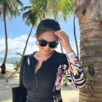 Bea Binene Instagram - watersports day! ☀️ 👙: @roxyph