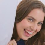 Beanie Feldstein Instagram - Psssst. You are beautiful. STOP comparing yourself to unrealistic and frankly unreal images you see online ✋ #DovePartner @dove