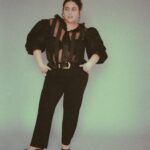 Beanie Feldstein Instagram - BIG BUST ENERGY —————————— @bust_magazine Photographer: @thealexandraarnold Styling: @ashleyafriyie Makeup: @kateydenno Hair: @peterbutlerhair Nails: @ritaremark @marahoffman @batshevadress @sezane