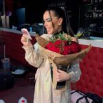 Beatriz Luengo Instagram - Mi regalo eres tú @yotuel ❤️ GRACIAS POR ESTA SORPRESA después de un mes sin vernos 😭 #sanvalentin