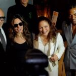 Beatriz Luengo Instagram - Hablar de @gloriaestefan y @emilioestefanjr es hablar de música, de composición, de lucha por la libertad y de familia. Nadie representa el amor de la familia, de la pareja y el equipo incondicional como ellos lo hacen. Por eso y por tantas cosas más son un ejemplo para nosotros. Gracias de corazón por estar siempre para ayudarnos, aconsejarnos y festejar con nosotros porque como dice Emilio: “cuando uno de nosotros gana, ganamos todos” Os quiero muchísimo 💕 Teneros en mi primer trabajo como directora como parte del testimonio, que hayáis confiado en mi con los ojos cerrados, eso no tiene precio. Gracias infinitas!!!💥❤️ Gracias Estefan Productions por enviarnos estas imágenes