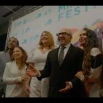 Beatriz Luengo Instagram - Estreno ayer en el Miami Film Festival!! 🚀 Gracias @gloriaestefan @emilioestefanjr @camila_cabello @gentedezona @randy_malcom @elfunkycuba @leilacobo @maffio @djlaz @claudiagenlui @omerpardillocid @eliecer_avila_cuba @alexanderotaola @miamifilm @borjavoces @pamelasilva @gloriagaynor 💥 #patriayvidadocumentary #thepowerofmusic