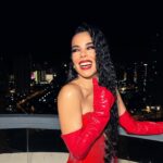 Beatriz Luengo Instagram - Ya estamos en la final del Benidorm Fest💄 Suerte a tod@s! Maquillaje / Peluquería: @albertodugarte Diseñador: @michaelcostello Fotografía: @bianionny