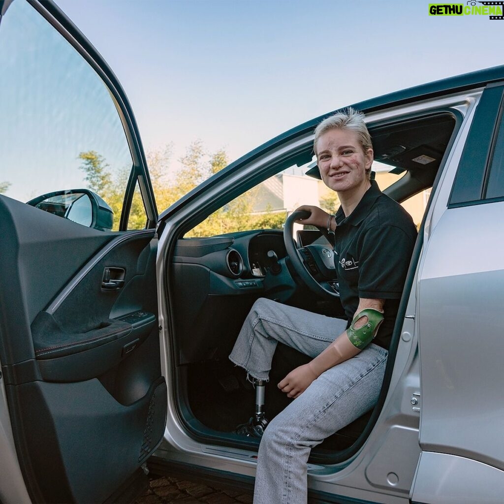 Bebe Vio Instagram - Sto per partire per una nuova sfida: sarò protagonista con @toyota_italia di qualcosa di veramente emozionante per raccontare il mio Road To Paris 2024. Per ora è tutto top secret e non posso svelarvi altro, posso solo dirvi che varrà davvero la pena seguirci nelle prossime settimane! #StartYourImpossible #ToyotaTeam #LetsGoBeyond #RoadToParis #adv