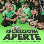 Bebe Vio Instagram – 💚 Dopo il successo delle prime due stagioni, riaprono le iscrizioni per la terza stagione della Bebe Vio Academy.
Le iscrizioni sono gratuite e aperte a tutti i bambini e ragazzi di età compresa tra i 6 e i 18 anni, con disabilità fisica e normodotati che, insieme, sperimenteranno i vari sport: sitting volley, basket in carrozzina, scherma in carrozzina, calcio, atletica.
🕒 L’appuntamento sarà bisettimanale: il martedì pomeriggio dalle ore 15.00 alle 17.00 e il giovedì pomeriggio dalle ore 17.00 alle 19.00 in due impianti sportivi messi a disposizione dal Comune di Milano e dal Cus Milano: il Centro Sportivo Iseo e il Bicocca Stadium. 
 ✍️ È possibile iscriversi fino al 10 settembre 2023 per l’intero anno di academy che avrà inizio il 21 settembre e terminerà il 30 maggio 2024. 

Per maggiori informazioni scrivere a bebevioacademy@art4sport.org