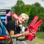Bebe Vio Instagram - Oggi è iniziato il Giro d’Italia 🚴🏻 🚴🏻‍♀️ 🚴‍♂️ Una manifestazione pazzesca, con una marea di gente presente e noi con @toyota_italia abbiamo potuto viverla in diretta tifando proprio in prima fila! 📣🥳 Con tanto di pit stop in corsa… 🍕💨