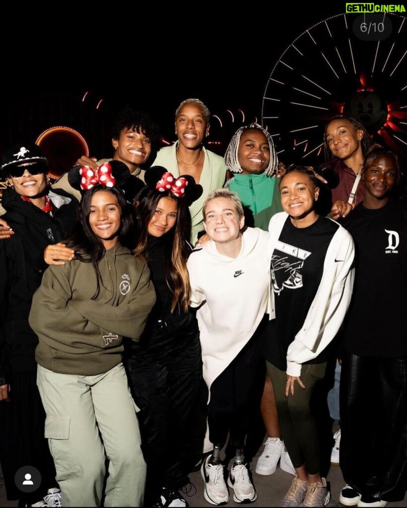 Bebe Vio Instagram - Che settimana pazzesca in California! È stato fantastico condividere esperienze con le ragazze di @nike Athlete Think Tank e poi la giornata a Disneyland Los Angeles con loro e mia sorella @sole.vio…veramente maggica! 🤩