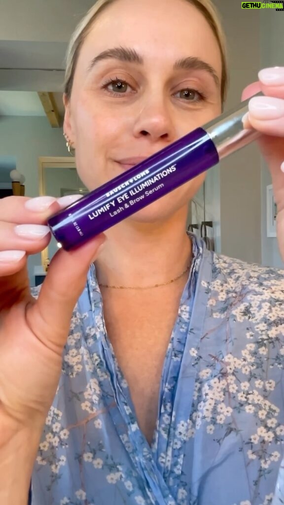 Becca Tobin Instagram - #ad GUWM (get unready with me 😉) while I use my fav @lumify.eyes EYE ILLUMINATIONS lineup. I have VERY dry skin around my eyes, so I was thrilled to find products formulated by both ophthalmologists and dermatologists, so I know my peepers are in good hands! 👀 ⭐️ Step 1: 3-in-1 Micellar Cleansing Water and Eye Makeup Remover for an efficient yet hydrating way to wipe my makeup (and the day) away! Step 2: Hydra-Gel Brightening Eye Cream that contains amazing ingredients like niacinamide, hyaluronic acid and Vitamin C leaving the skin around my eyes brighter and so refreshed. Step 3: Nourishing Lash and Brow Serum…the reason for my luscious lashes these days! Pick your LUMIFY EYE ILLUMINATIONS up at Walgreens today! They’re in the eye care aisle!