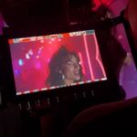 Begoña Vargas Instagram – Nunca hice un behind the scenes de cuando grabamos “Todo lo que me mata” 🖤

Aquí va!!!!!
Gracias a cada personita de este equipo, siempre estoy tan bien rodeada…. gracias gracias gracias✨
🐍🍉🌸🦋🌻🍓🦁☔️🥝🍑🌺🪼🫀🪽💃🏽