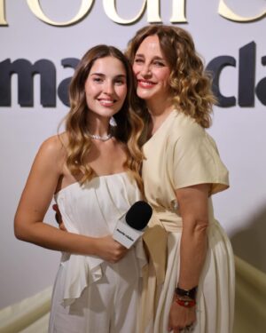 Belén Soto Instagram - Hoy conduciendo para @marieclaire_la celebrando la voz de mujeres power que resuenan a nivel mundial. 

#McLoveYourself