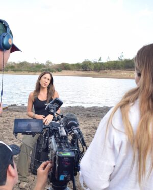 Belén Soto Instagram - Haz eso que te mueve, que te hace feliz... Y bueno, aquí estoy, filmando nuestro nuevo documental en Kenya que podrán ver en el 2023 🎬🎥🇰🇪