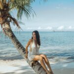 Bela Padilla Instagram - Always rushing back to the sea 🌊 In @blackboughswim shot by my favorite French island girl @camillerdp ❤️