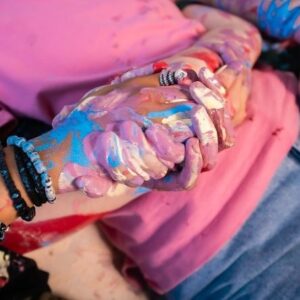 Bella Ramsey Instagram - MESSY🧑‍🎨🎨🤝 microsite now in mi bio, congrats if you already cracked it 🍳 

#bothandbella #bothandyou #bothandapparel