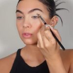 Belle Hassan Instagram - Black Smokey eye tutorial…. Trust the process 😂🖤 #blacksmokeyeye #smokeyeye #smokeyeyeshadow #blackeyeshadow #tutorial #eyeshadowtutorial