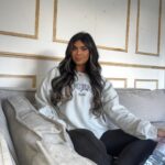 Belle Hassan Instagram - This weeks roundup 🤍 The house is nearly done and I can’t wait to show you all once it’s finished 👏🏼❤️ A massive thank you to @crosbie7 for saving the day with the media wall and panelling 👏🏼 can’t wait to see it all painted and done 👏🏼