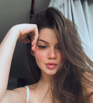 Belle Longwell Instagram - vem comigo, te garanto que aqui é sem perigo