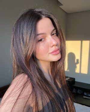 Belle Longwell Instagram - beauté naturelle 🍓