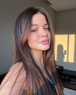 Belle Longwell Instagram - beauté naturelle 🍓
