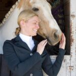 Beth Behrs Instagram - Twas a wonderful day for a show and a winner winner chicken dinner blue ribbon! 🥇🥇🥇thank you to my incredible barn family @dressagecanbefun @sydneyanne_dressagelife @andsewitgrows @jessielochrie_ and especially to this #rescuehorse Nutter Butter who has changed my life and captured my heart! #dressage #dressagehorse #equestrian #horsegirl #horse #equestrianlife