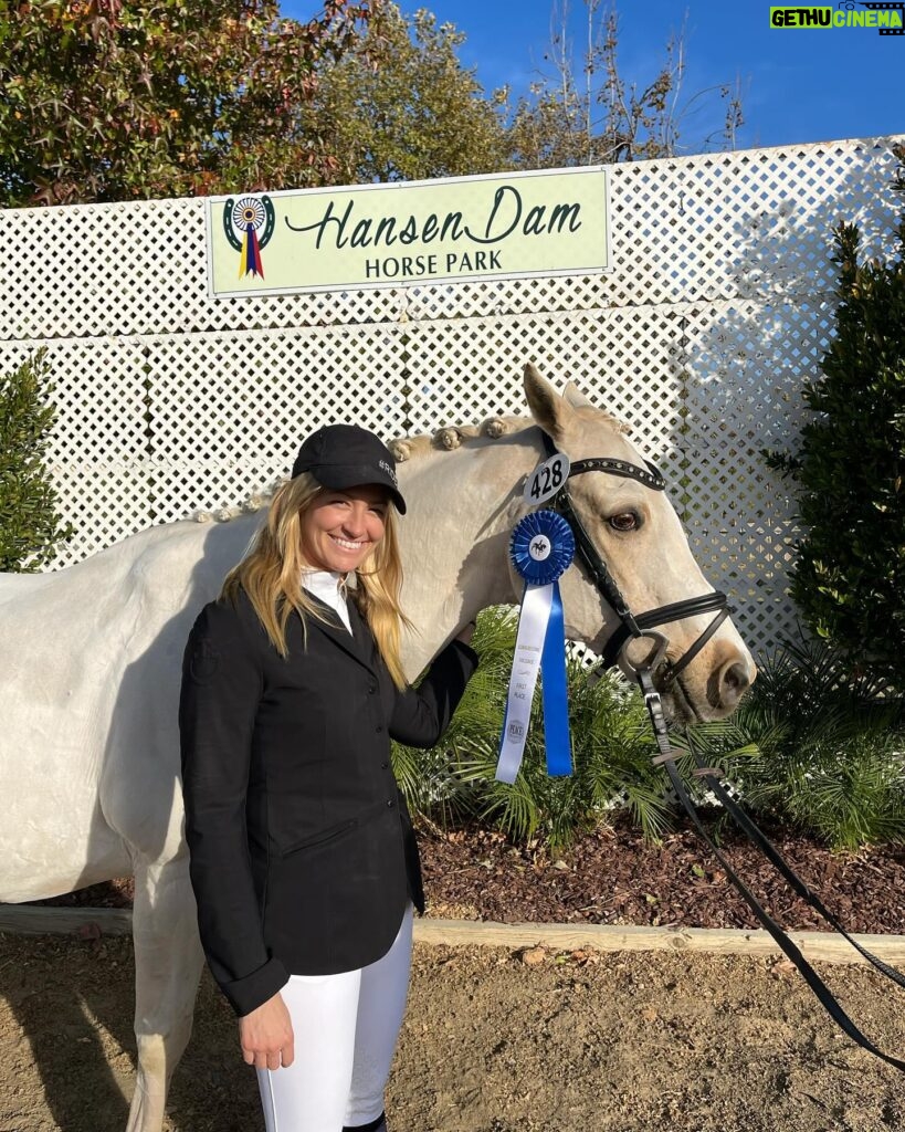 Beth Behrs Instagram - From a kill pen awaiting slaughter in Texas... to blue ribbons! Nutter Butter and I both made our DEBUT in the show ring together yesterday and it was magical. Thank you to @jessielochrie_ and @onceuponahorse for turning this Cowgirl English and introducing me to the incredible @dressagecanbefun - who not only saved Nutter Butter's life and turned him into a superstar, but also made this Cowgirl fall madly in love with #dressage! I am so grateful to everyone for making my first show, and Nutter's, so incredibly memorable. See? #RescueHorses can win blue ribbons! #whorescuedwho #horse #horsegirl #equestrian #equestrianlifestyle